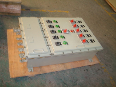 特價批發照明動力配電箱、配電柜、電氣控制柜及無功補償裝置 瑞安市恒安電氣的專業優勢